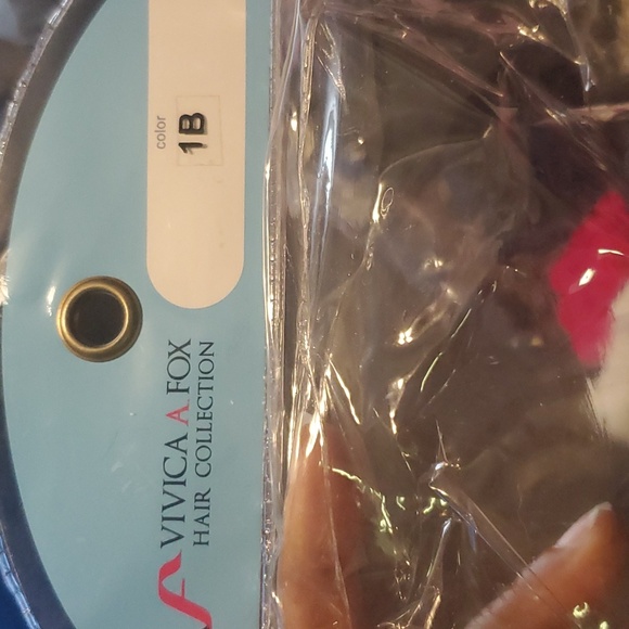 Vivica A Fox Blavk Lace Front Wig - Picture 5 of 5